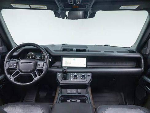 Used 2024 Land Rover Defender 110 X-Dynamic SE AWD/4WD image 19