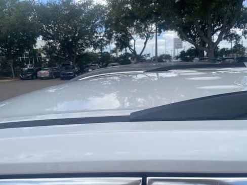 Used 2018 Chevrolet Traverse LT image 8