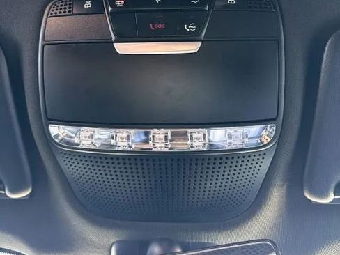 Used 2020 Mercedes-Benz GLC 300 image 39