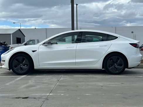 Used 2020 Tesla Model 3 Standard Range Plus image 6