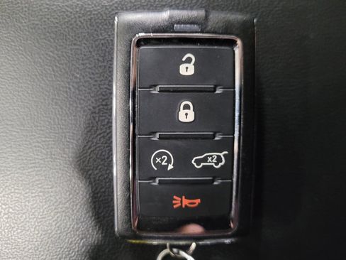 Used 2022 Jeep Grand Cherokee Limited 4xe image 32