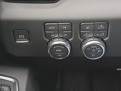 New 2026 GMC Sierra 2500 Denali w/ Denali Reserve Package image 24