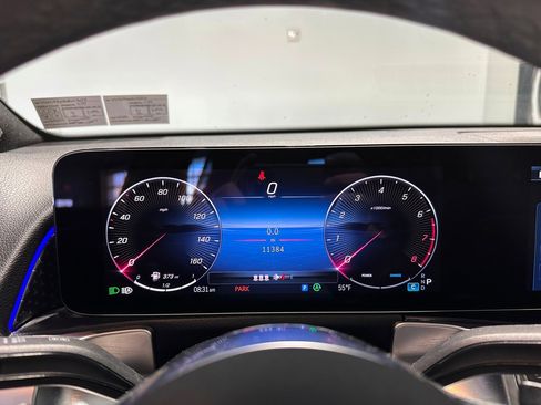 Used 2024 Mercedes-Benz GLB 250 4MATIC image 16