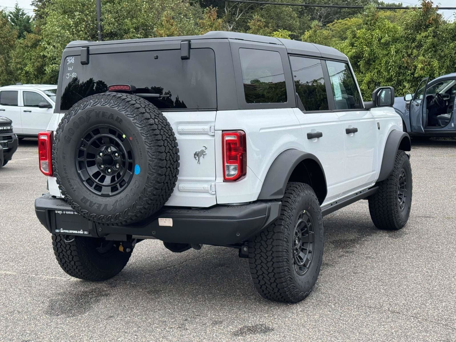 New 2026 Ford Bronco Big Bend w/ Black Diamond Package AWD/4WD image 4