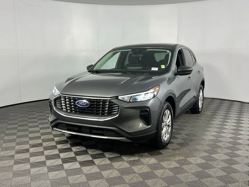 Used 2024 Ford Escape Active w/ Tech Pack #1 image 3