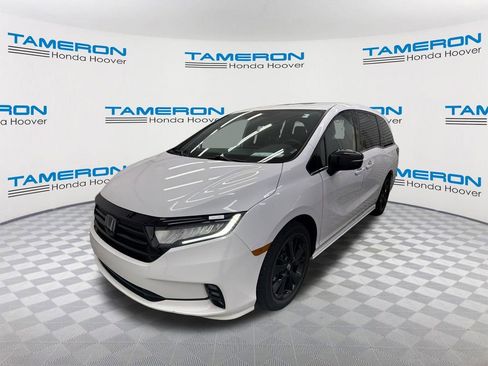 Used 2024 Honda Odyssey Sport image 1