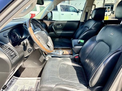 Used 2014 INFINITI QX80 4WD w/ Deluxe Touring Package image 11