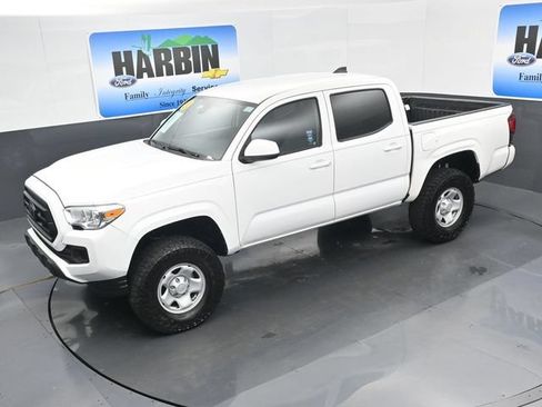 Used 2020 Toyota Tacoma SR AWD/4WD image 22