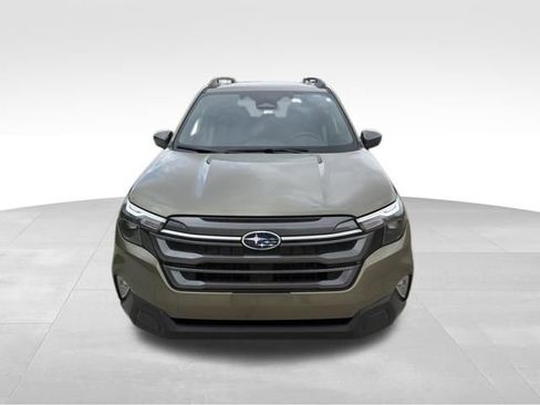 Used 2025 Subaru Forester Premium AWD/4WD image 8