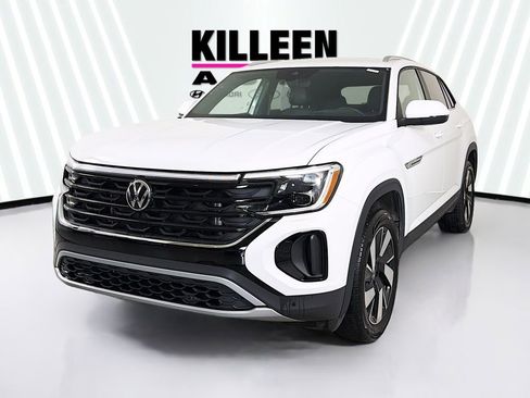 Used 2025 Volkswagen Atlas Cross Sport SE image 3