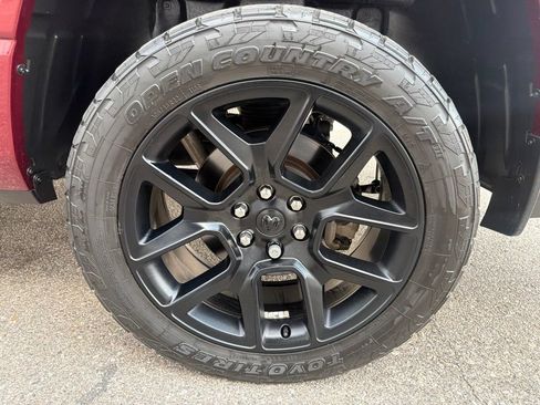 Used 2023 RAM 1500 Laramie AWD/4WD image 10