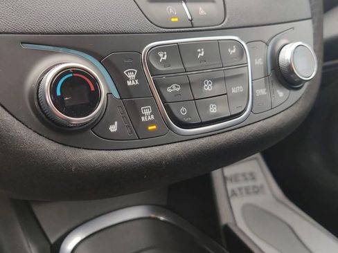 Used 2022 Chevrolet Malibu LT image 19