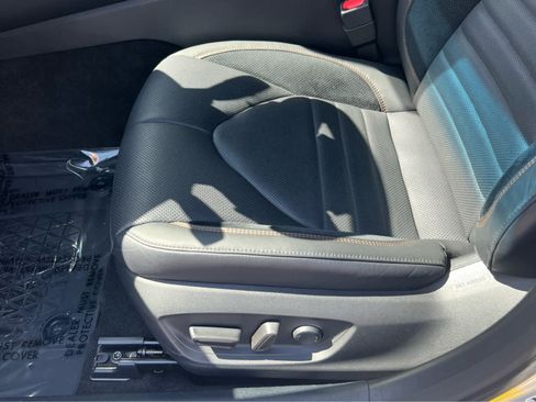 Used 2022 Toyota Avalon XSE FWD image 30