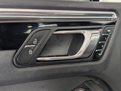Certified 2023 Porsche Macan S AWD/4WD image 24