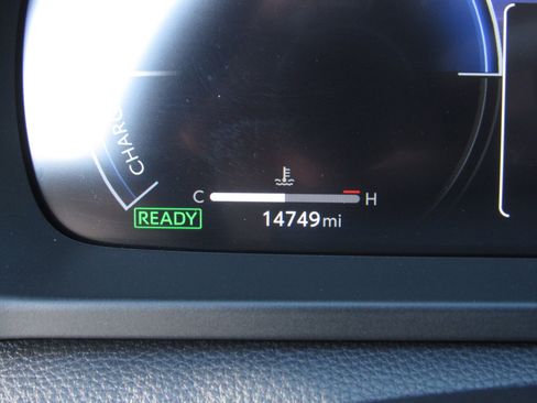 Used 2025 Toyota Crown Signia image 29