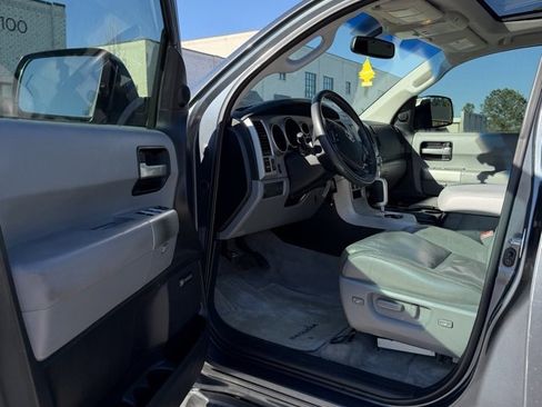 Used 2008 Toyota Sequoia Limited image 36