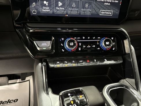 Used 2023 GMC Sierra 1500 AT4 w/ AT4 Premium Package image 17