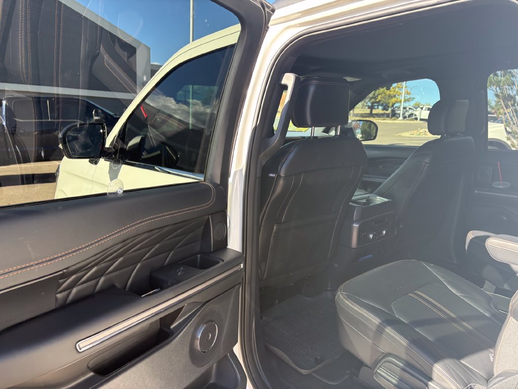 Used 2024 Ford Expedition Max Platinum AWD/4WD image 25