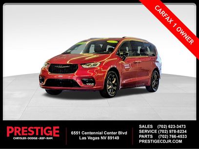 Used 2024 Chrysler Pacifica Limited w/ S Appearance Package