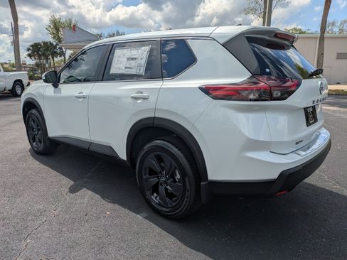 New 2026 Nissan Rogue SV FWD image 6