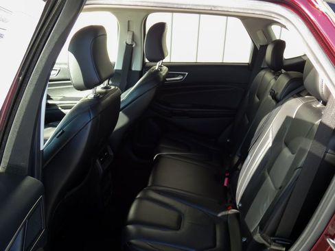 Used 2022 Ford Edge Titanium image 33