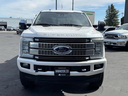 Used 2017 Ford F350 Platinum w/ Platinum Ultimate Package AWD/4WD image 2