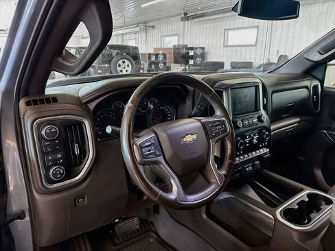 Used 2021 Chevrolet Silverado 1500 LTZ w/ LTZ Convenience Package II AWD/4WD image 8