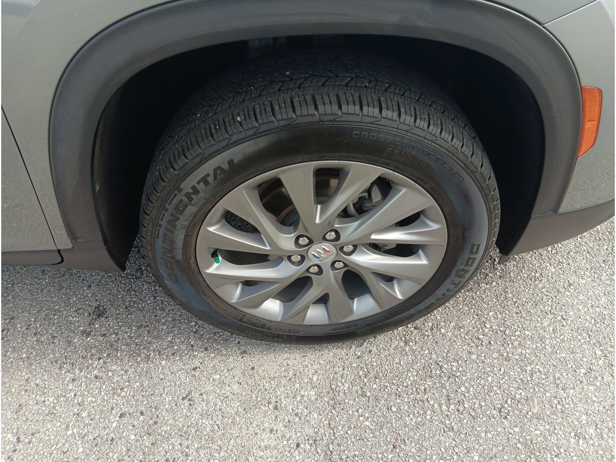 Used 2025 Buick Enclave Preferred AWD/4WD image 8