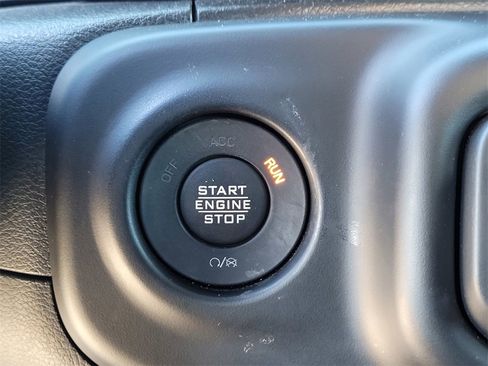 Used 2022 Jeep Wrangler Unlimited Sahara w/ Cold Weather Group image 25