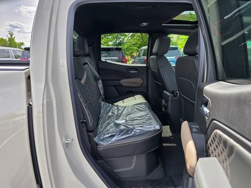 New 2026 GMC Canyon Denali AWD/4WD image 26