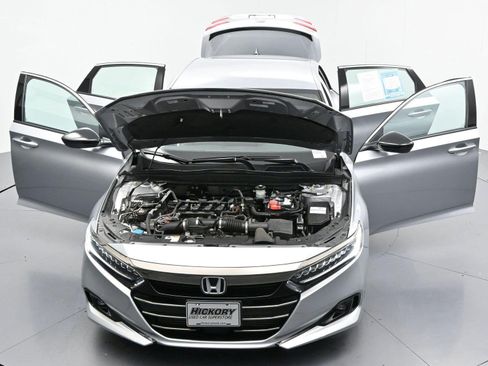 Used 2022 Honda Accord Sport image 40