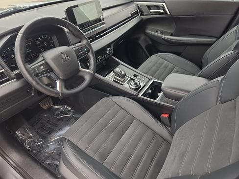 Used 2024 Mitsubishi Outlander SE AWD/4WD image 9