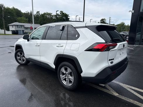Used 2025 Toyota RAV4 XLE w/ Convenience Package AWD/4WD image 3
