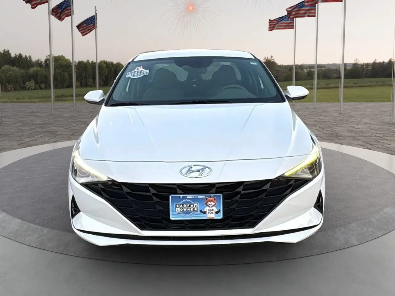 Used 2021 Hyundai Elantra SE FWD image 2