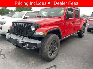 Used 2021 Jeep Gladiator Sport AWD/4WD video 1