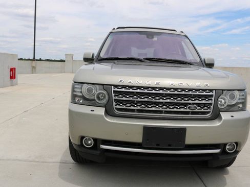 Used 2010 Land Rover Range Rover Supercharged AWD/4WD image 35