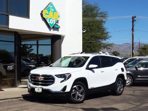 Used 2019 GMC Terrain SLT image 2