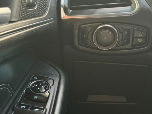 Used 2023 Ford Edge Titanium AWD/4WD image 22