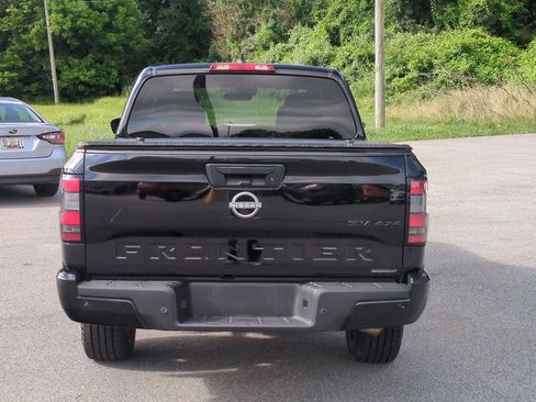 Used 2023 Nissan Frontier SV w/ Midnight Edition Package AWD/4WD image 6