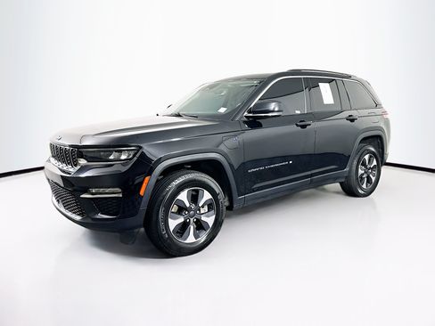 Used 2022 Jeep Grand Cherokee Limited 4xe AWD/4WD image 3