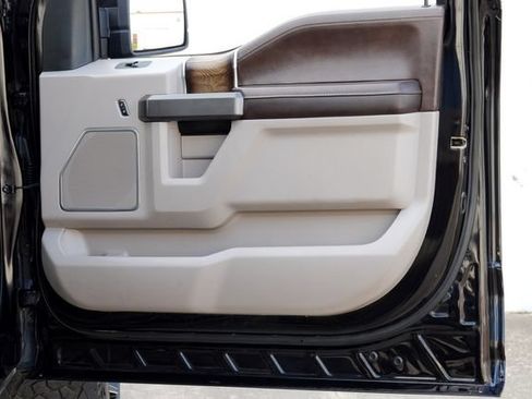 Used 2019 Ford F150 Limited w/ Trailer Tow Package AWD/4WD image 35