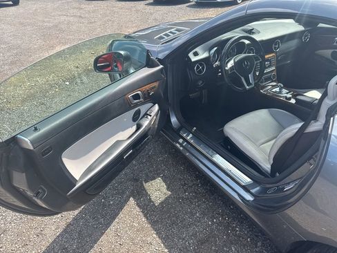 Used 2016 Mercedes-Benz SLK 300 image 31