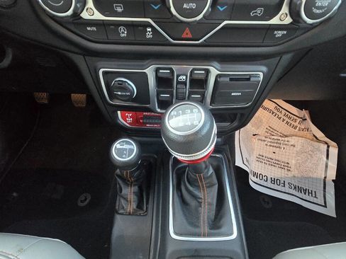 Used 2022 Jeep Gladiator Mojave image 21