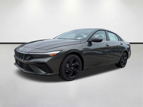 New 2026 Hyundai Elantra SEL Sport FWD image 8