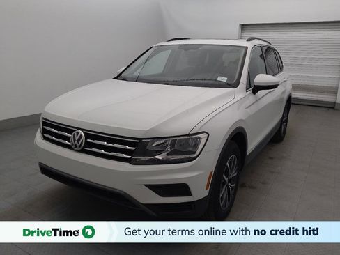Used 2020 Volkswagen Tiguan SE image 1