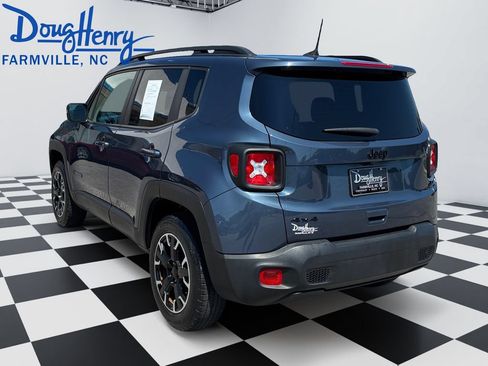 Used 2023 Jeep Renegade Latitude AWD/4WD image 3