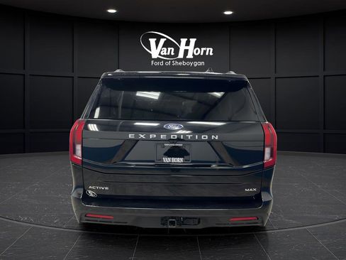Used 2025 Ford Expedition Max Active AWD/4WD image 6