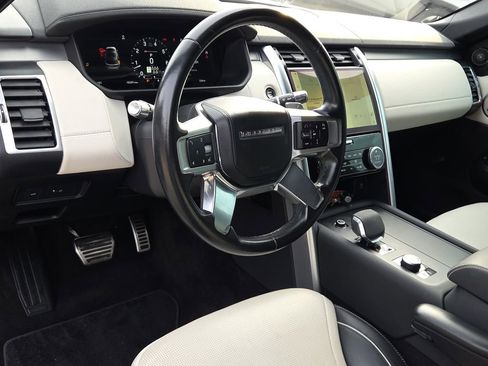 Used 2021 Land Rover Discovery HSE R-Dynamic image 18