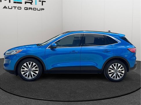 Used 2020 Ford Escape Titanium w/ Titanium Premium Package 2.0 FWD image 5