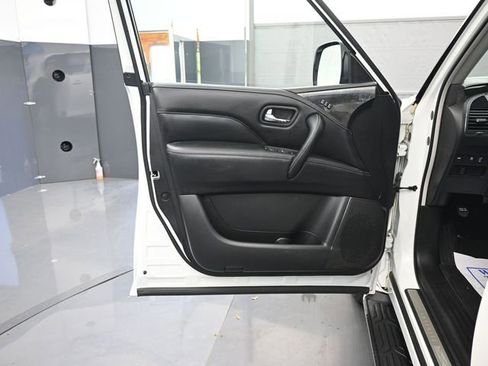 Used 2024 INFINITI QX80 Luxe RWD image 12